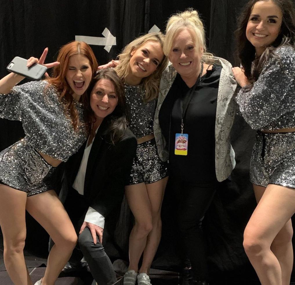 Kristel Verbeke en Axana Ceulemans bij K3 