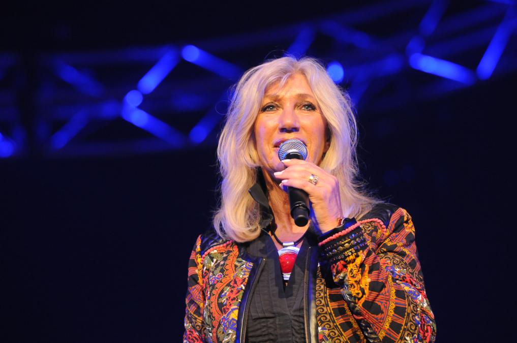 Maggie MacNeal