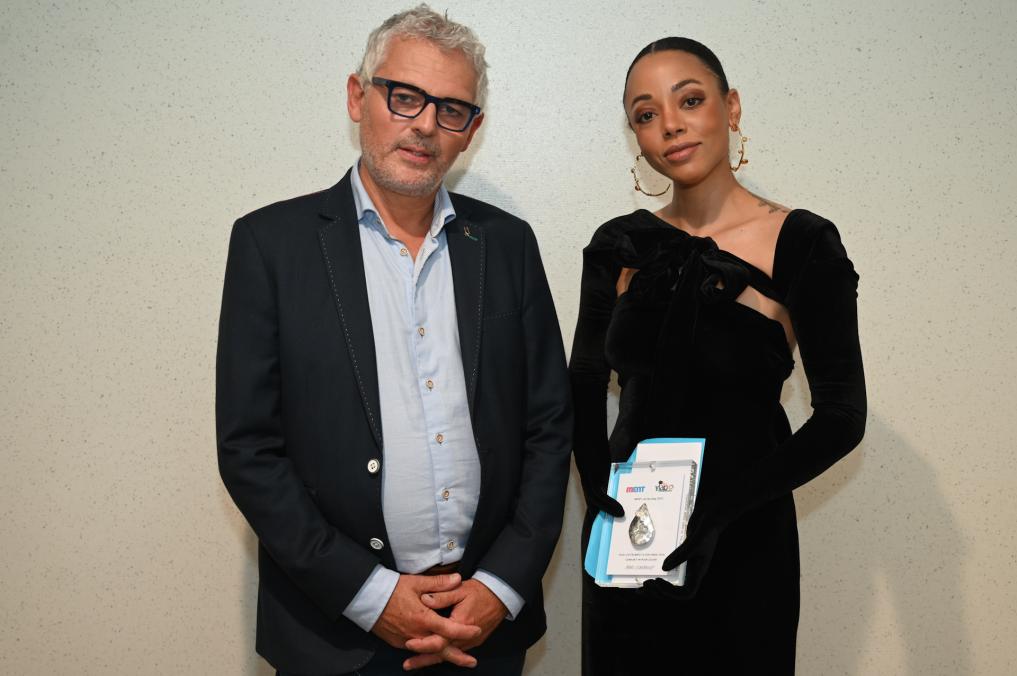 Marc Hallez, Sandrine