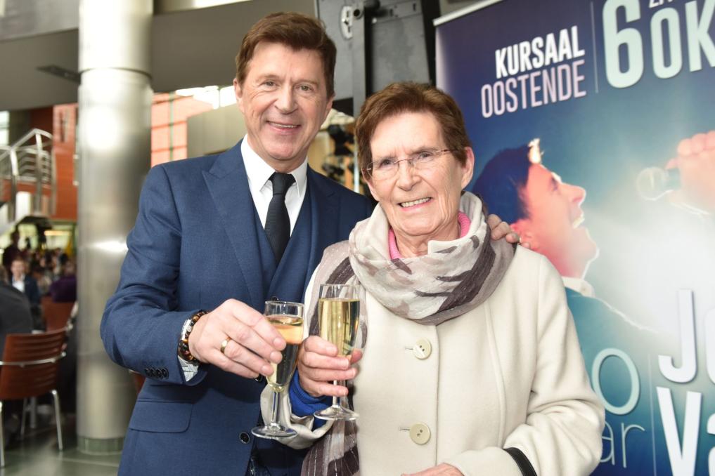 Jo Vally met zijn moeder